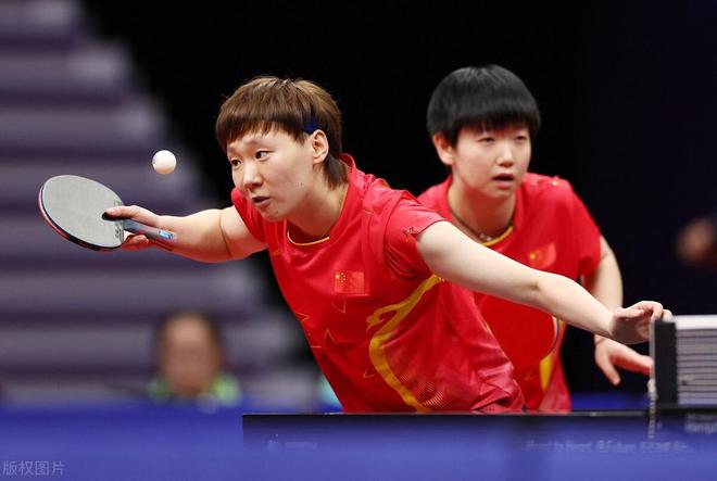 质的年轻球 质的年轻球