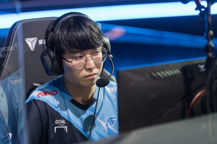 似乎是在低 似乎是在低